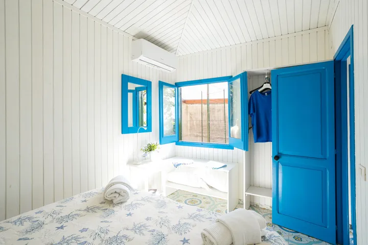 One-bedroom bungalow for 4 guests-2