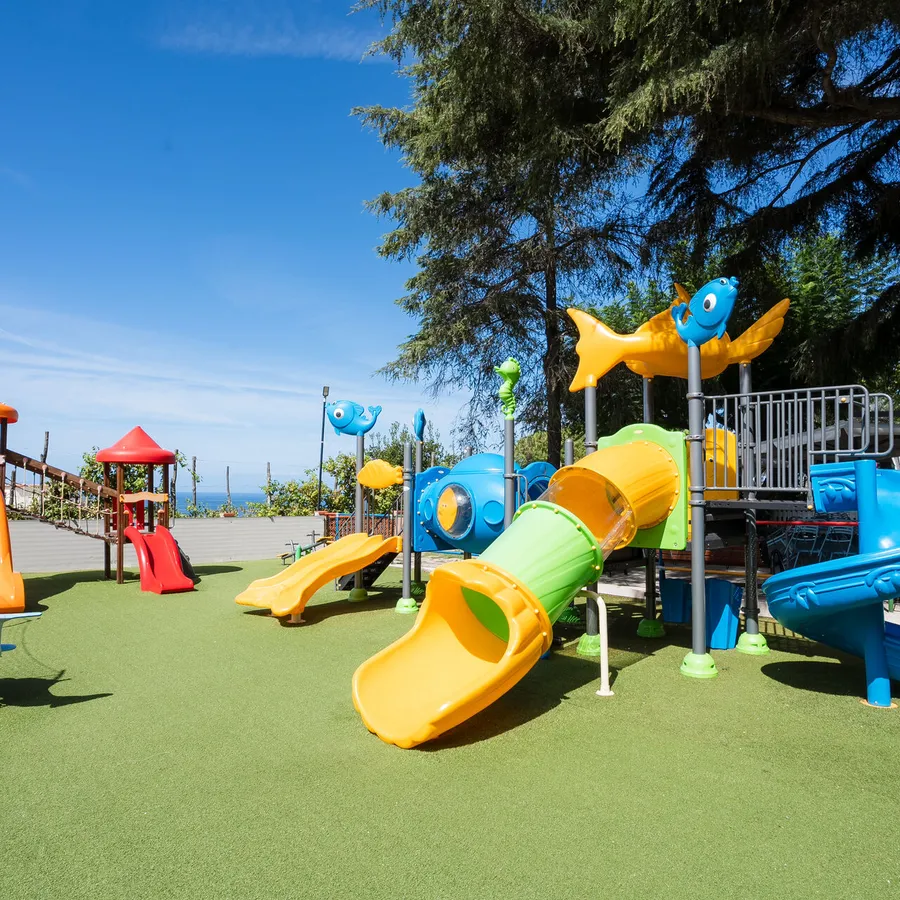 Parco giochi bambini
